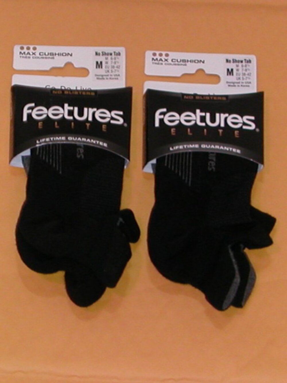 2 Pairs Feetures Elite Max Cushion No Show Tab Socks Men's Medium NWT Black